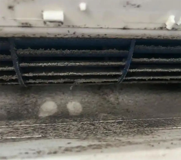 柞水空调吹的风有股烧焦味是怎么回事